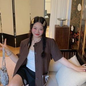 Plus Size High-Waisted Black A-Line Skirt for Women, Summer 2025 Embroidered Design, Curvy Fashion, Stylish Short Skirt