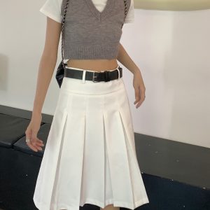 Plus-Size High-Waisted Gray Pleated A-Line Skirt for Women - Mid-Length College Style, Slimming Design for Autumn Fashion