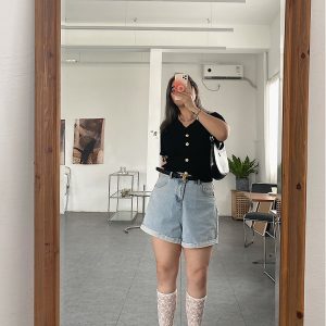 Plus-Size High-Waisted Loose-Fitting Denim Shorts with Rolled Hem - Classic Casual Straight-Leg Style for Everyday Wear