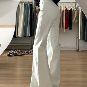 Plus-Size High-Waisted Loose-Fitting Flared Jeans for Women - White, Perfect for Short Individuals, Comfortable Fit