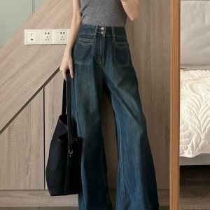 Plus Size High-Waisted Loose Wide-Leg Jeans for Curvy Women - Slimming Straight-Leg Style for Pear-Shaped Body - 2025 Trend