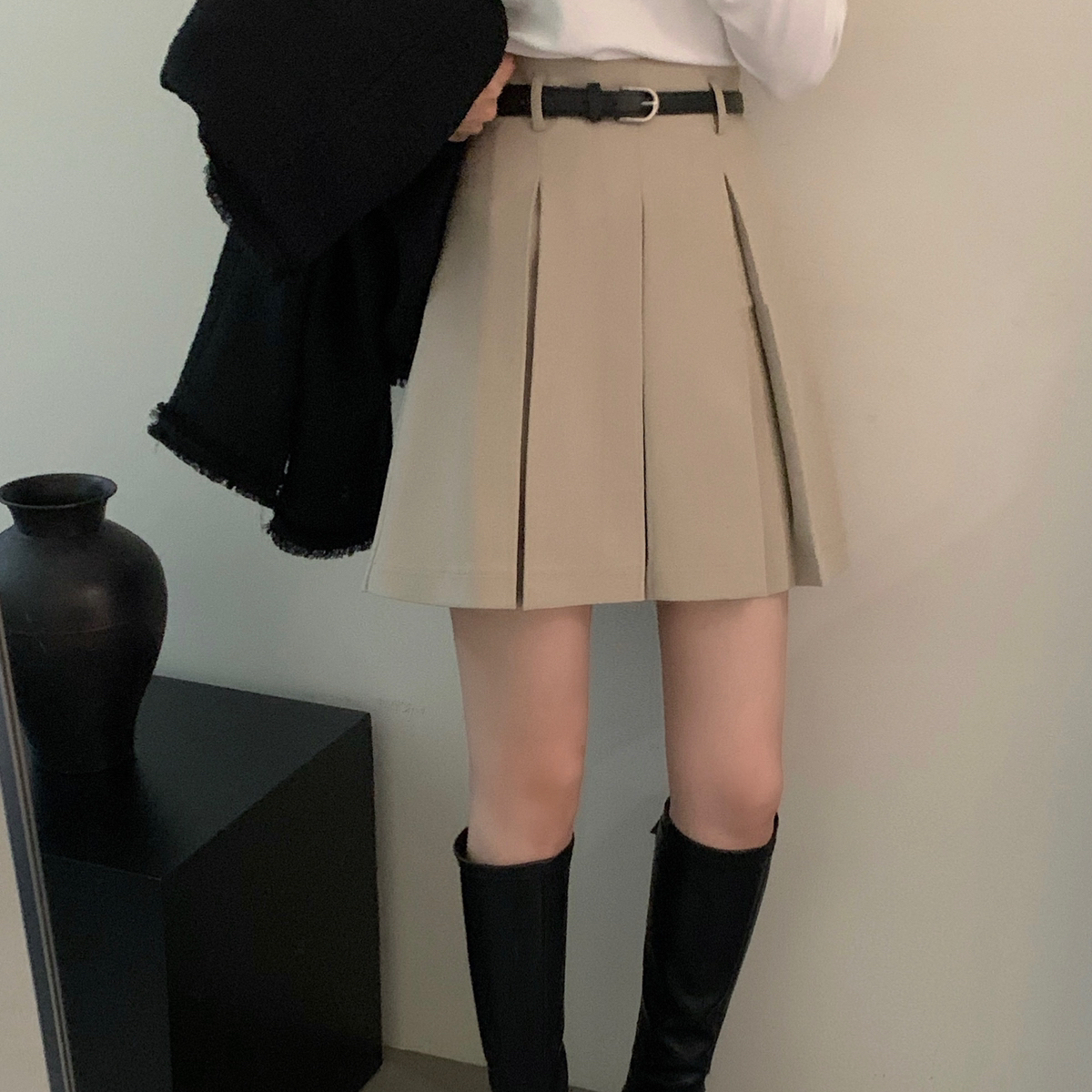 Plus-Size High-Waisted Pleated A-Line Skirt for Women, Slimming College Style, Trendy Half Skirt for Curvy Figures