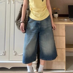 Plus Size High-Waisted Wide-Leg Denim Capri Pants for Women - Flattering Loose Fit American Style Shorts 2025