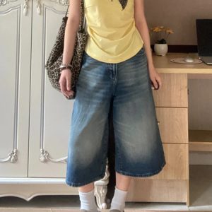 Plus Size High-Waisted Wide-Leg Denim Capri Pants for Women - Flattering Loose Fit American Style Shorts 2025