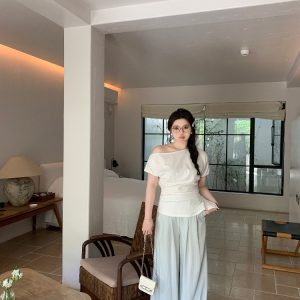 Plus-Size Irregular Off-Shoulder Short Sleeve T-Shirt - Comfortable Slimming Top for Casual Wear