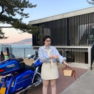 Plus-Size Korean-Style Minimalist White A-Line Skirt - Slightly Chubby Casual Short Skirt for Versatile Everyday Wear