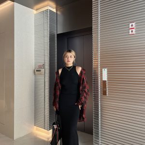 Plus Size Loose Long Sleeve Plaid Shirt in Red and Black Color Block - Minimalist Retro Style for Summer and Autumn Fashion