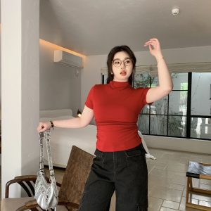 Plus Size Minimalist Fitted Half-High Neck Pleated Short Sleeve High-Stretch T-Shirt for Summer - Slimming and Stylish