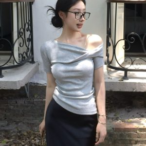 Plus Size Off-Shoulder Short Sleeve T-Shirt for Women - Summer Slim Fit Twisted Design, Trendy Spicy Girl Top