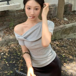 Plus Size Off-Shoulder Short Sleeve T-Shirt for Women - Summer Slim Fit Twisted Design, Trendy Spicy Girl Top