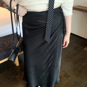 Plus Size One-Piece Satin Skirt with Flowing Diagonal Cut - Elegant Tea Break Beauty Atmosphere, Perfect for 90s and Y2K Styles