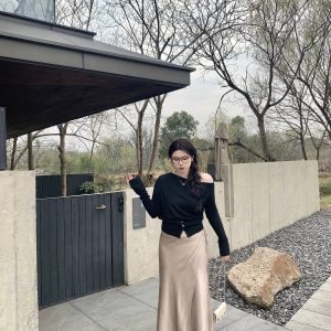 Plus Size One-Piece Satin Skirt with Flowing Diagonal Cut - Elegant Tea Break Beauty Atmosphere, Perfect for 90s and Y2K Styles