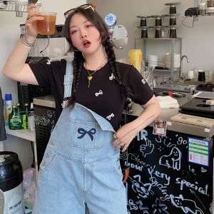 Plus Size Pearl Bow T-Shirt for Women - Handmade Short Sleeve Summer Top, Stylish and Trendy for 2025