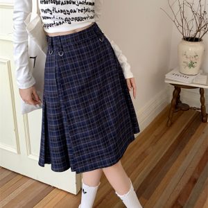 Plus Size Plaid A-Line Skirt for Women, High-Waisted Checkered Skirt, Autumn College Style, Slimming Mid-Length Fashion