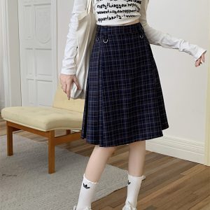 Plus Size Plaid A-Line Skirt for Women, High-Waisted Checkered Skirt, Autumn College Style, Slimming Mid-Length Fashion