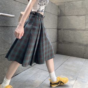 Plus Size Plaid A-Line Skirt for Women, High-Waisted Checkered Skirt, Autumn College Style, Slimming Mid-Length Fashion