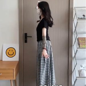 Plus Size Plaid Summer Skirt Pants for Curvy Women, Slimming Wide-Leg Flowy Trousers, Casual 2025 Fashion