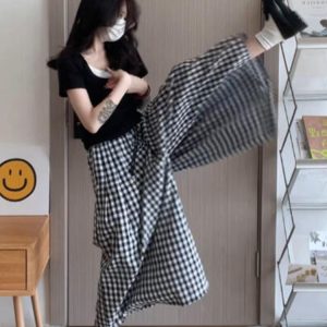 Plus Size Plaid Summer Skirt Pants for Curvy Women, Slimming Wide-Leg Flowy Trousers, Casual 2025 Fashion