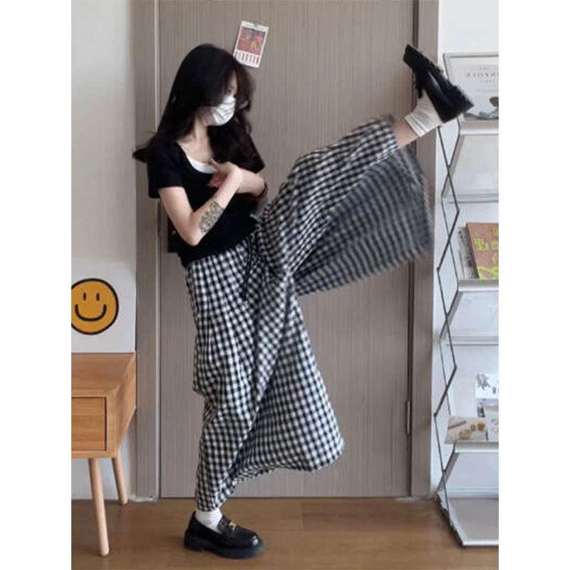 Plus Size Plaid Summer Skirt Pants for Curvy Women, Slimming Wide-Leg Flowy Trousers, Casual 2025 Fashion