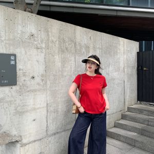 Plus Size Relaxed Fit Short Sleeve T-Shirt for Homebodies - Round Neck Slim Tee in Comfortable Design