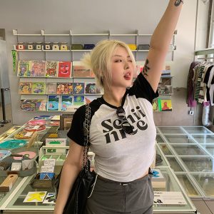 Plus Size Retro Color Block Letter Print Drawstring T-Shirt Top for Women - Slimming Shoulder Design, Casual Y2K Style