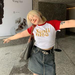 Plus Size Retro Color Block Letter Print Drawstring T-Shirt Top for Women - Slimming Shoulder Design, Casual Y2K Style