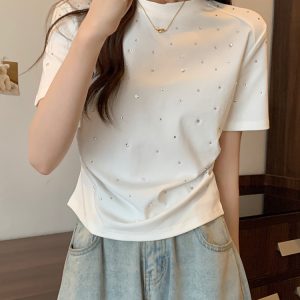 Plus-Size Rhinestone Ruched Short-Sleeve T-Shirt for Summer - Trendy Slimming Design for Women