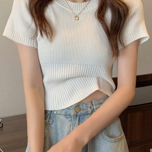 Plus-Size Slim Fit Cropped Ice Silk Short-Sleeve T-Shirt for Summer, Sweet and Spicy Style, Lightweight Knitted Top for Women