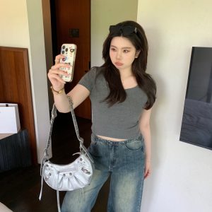 Plus Size Slim Fit Short Sleeve Crop Top for Cute Girls - Trendy and Comfortable Summer Style