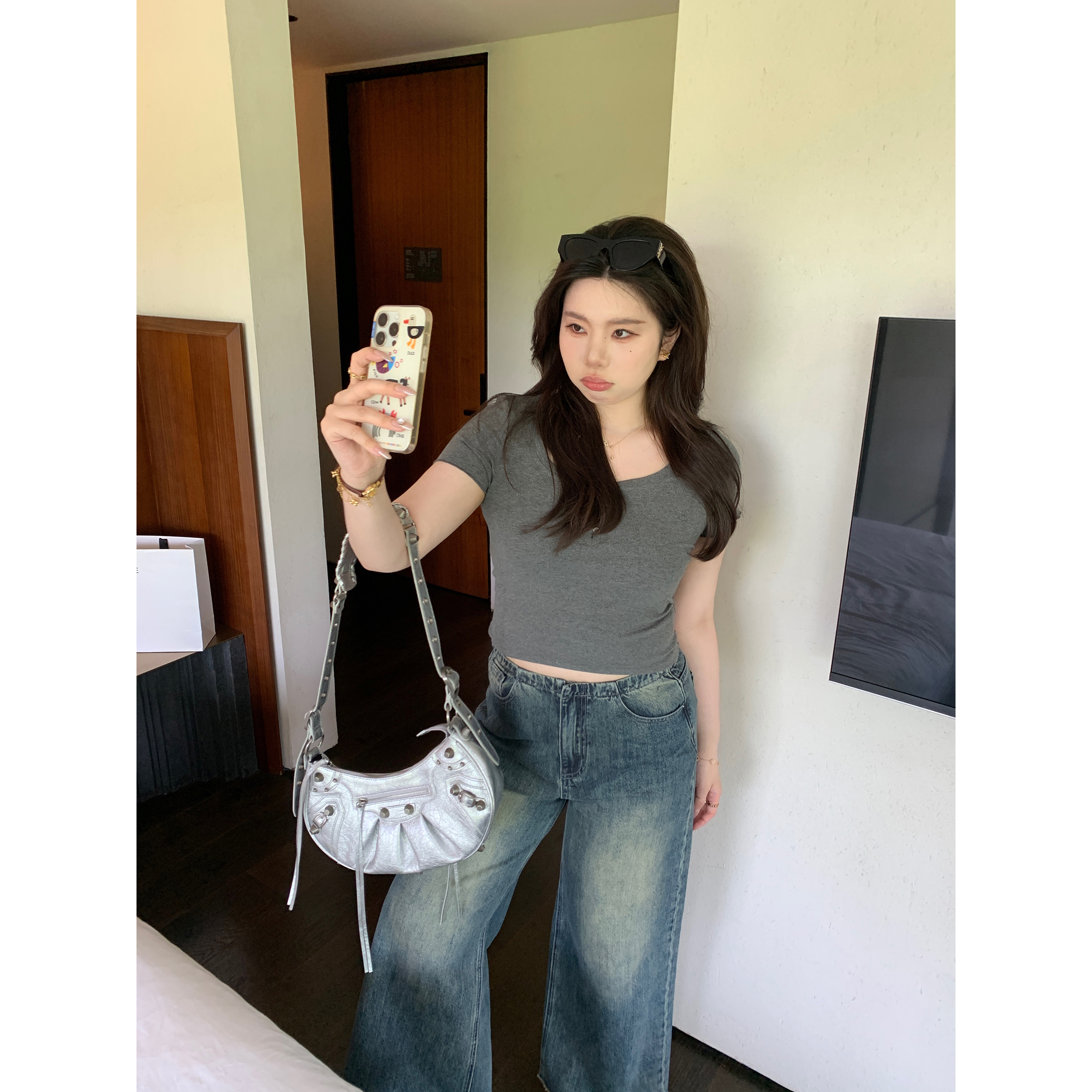 Plus Size Slim Fit Short Sleeve Crop Top for Cute Girls - Trendy and Comfortable Summer Style