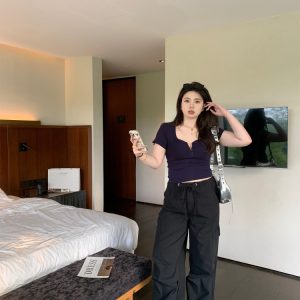 Plus Size Slim Fit Short Sleeve Crop Top for Cute Girls - Trendy and Comfortable Summer Style