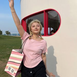 Plus Size Slimming Denim Mini Skirt with Front Button Detail - Versatile Summer Style for Long Legs