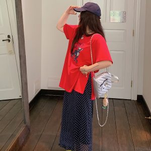 Plus Size Slimming Red Printed Short Sleeve T-Shirt for Women - Summer 2025 Gold Big Support Design