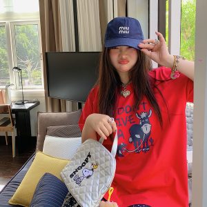 Plus Size Slimming Red Printed Short Sleeve T-Shirt for Women - Summer 2025 Gold Big Support Design