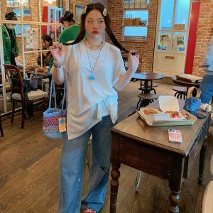 Plus Size Slit Diamond T-Shirt for Women - Short Sleeve White Top, 2025 Spring/Summer Fashion for Curvy Figures, Trendy Style