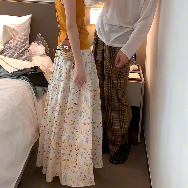 Plus Size Summer Floral Midi Skirt A-Line for Pear-Shaped Figures - Hip-Covering, Slimming Long Skirt for 2025