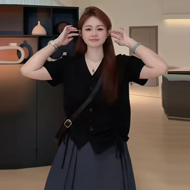 Plus Size Summer Niche Top with Shoulder Drawstring, Loose Fit V-Neck Short Sleeve T-Shirt for Curvy Women, Flattering Style