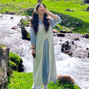 Plus-Size Summer Vacation Two-Piece Set with Tassel Skirt and Hollow-Out Cover-Up Dress - Loose Layered Style for Travel