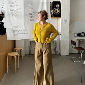 Plus Size Vintage American High Waist Wide Leg Jeans for Women, Autumn Winter Leaf Yellow Flared Workwear Pants