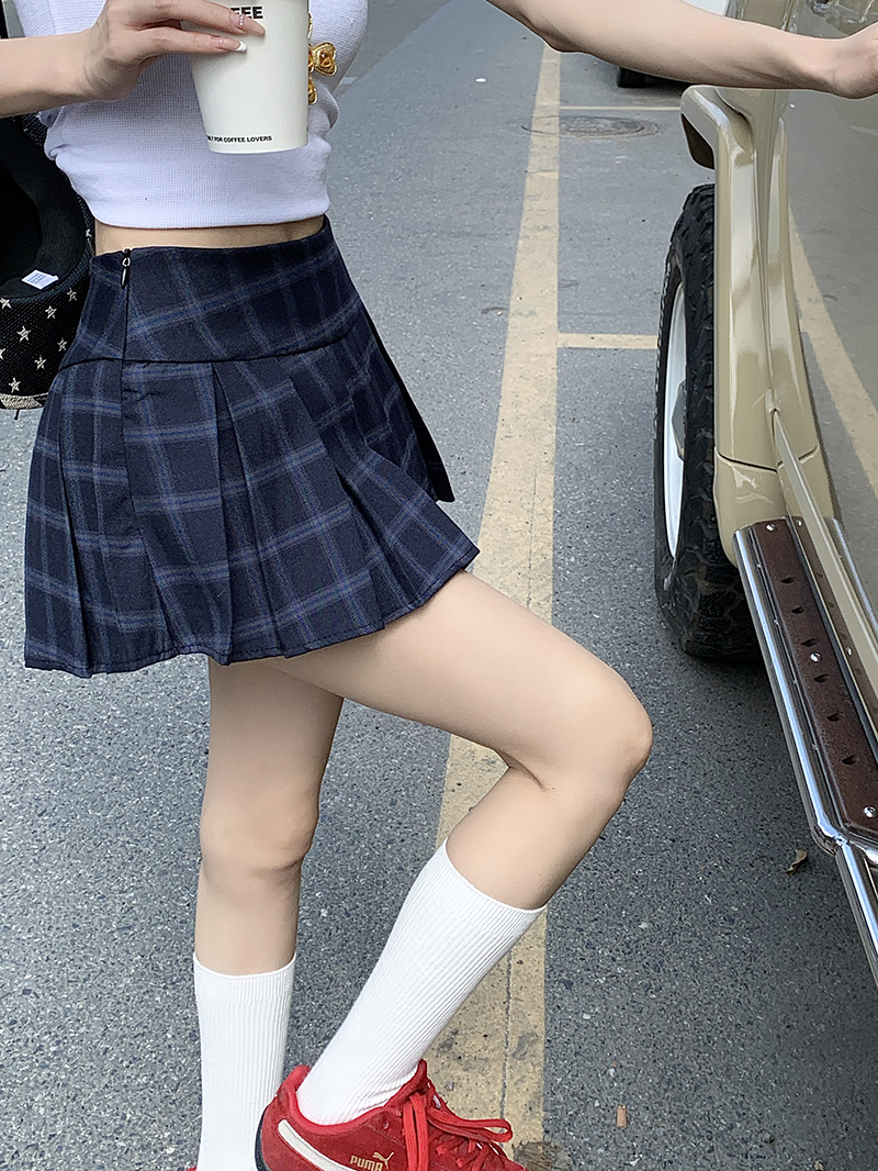 Plus Size Vintage Blue Plaid Pleated Skirt for Women - High Waist Slimming A-Line Design, Short Skirt for Curvy Girls