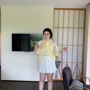 Plus Size White Floral Bud Puffy Half Skirt - Slimming Cloud Alice Style Short Skirt for a Chic 90s Y2K Look