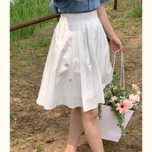 Plus-Size White High-Waisted A-Line Half Skirt for Pear-Shaped Women, Summer Mid-Length Style for Curvy Figures and Thick Thighs