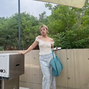 Plus Size White Lace Trim Tank Top for Women, Stylish Sweet and Spicy Short Top, Perfect for Y2K and 90s Inspired Looks