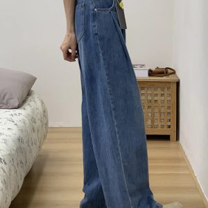 Plus-Size Wide-Leg Jeans for Pear-Shaped Figures - Flattering Loose-Fitting Pants for Curvy Hips - 2025 Fashion Essential