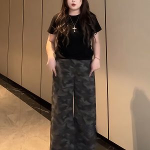 Plus-Size Women's American Retro Camouflage Flared Denim Pants – Summer Wide-Leg Workwear Trousers for a Flattering Fit