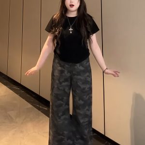 Plus-Size Women's American Retro Camouflage Flared Denim Pants – Summer Wide-Leg Workwear Trousers for a Flattering Fit