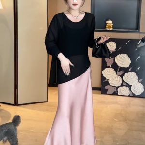Plus-Size Women's Butterfly Hollow Back Top and Satin Fishtail Skirt Set - Sun-Protective Summer Fashion
