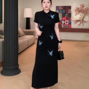 Plus-Size Women's Chinese Style Qipao Long Dress with Butterfly Embroidery, Elegant Split Design for Summer, National Wind Fashion