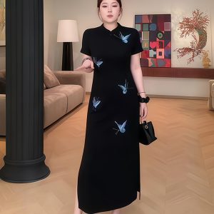 Plus-Size Women's Chinese Style Qipao Long Dress with Butterfly Embroidery, Elegant Split Design for Summer, National Wind Fashion