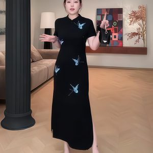 Plus-Size Women's Chinese Style Qipao Long Dress with Butterfly Embroidery, Elegant Split Design for Summer, National Wind Fashion